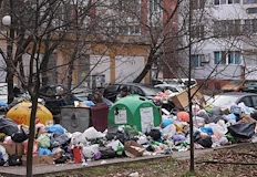 Предлагат мобилизация на държавна техника за извозване на софийския боклукЛидерът