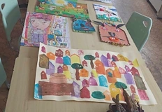 Допускат се рисунки пластики и пана без ограничение в техникатаРусе