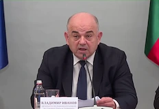 Владимир Иванов обяви край на различните изисквания в банкитеБанките в