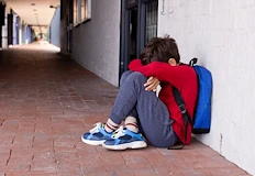 Четирима младежи тероризираха деца и връстници по тепетата задигнали са