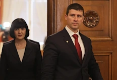 Партията определи сегашния модел като импровизация в държавността Политическата битка