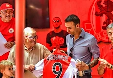 Голмайсторът отдаде почит на човека който го откри за големия