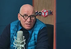 Финансистът определи липсата на кеш като скърцане а незаконните такси