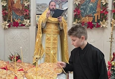 Най малкият син на кърджалийски свещеник продължава благородна семейна инициативаДеветгодишният