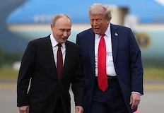 Защо Москва и Пекин замълчаха за Венецуела и какво получават