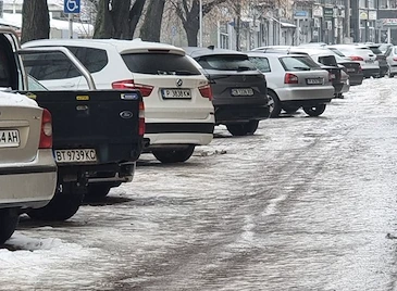 113 сигнали са получени на спешния номер 112 в Русенско заради поледицата днес