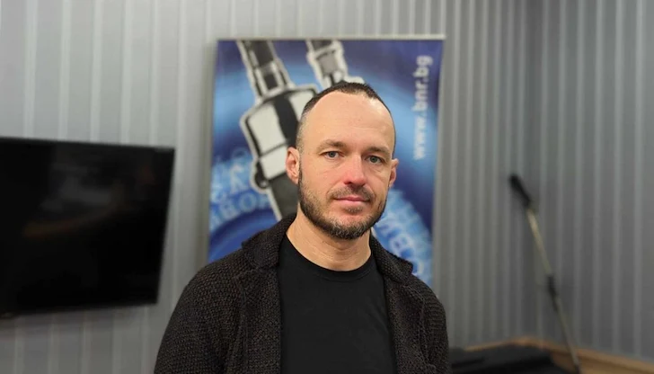 Социологът прогнозира трудности при трансфера на личния рейтинг на Румен Радев в реални парламентарни гласове Социологът прогнозира трудности при трансфера на личния рейтинг на Румен Радев в реални парламентарни гласове