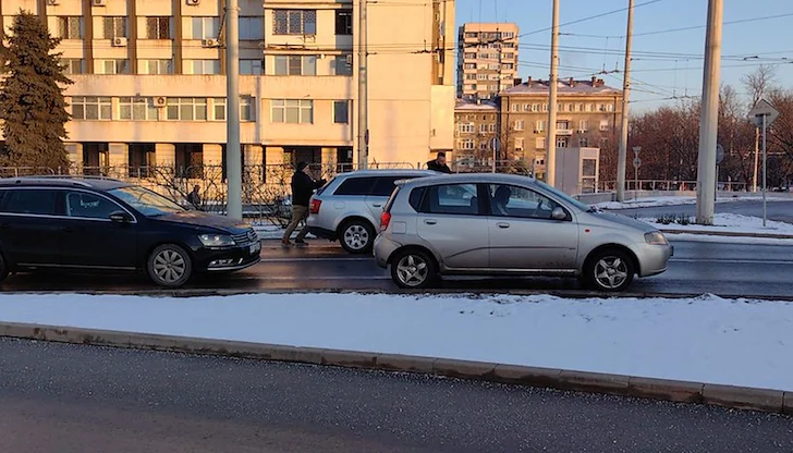 Техническа неизправност, а не катастрофа, предизвика тапа в сутрешния час пик на булевард "Скобелев"