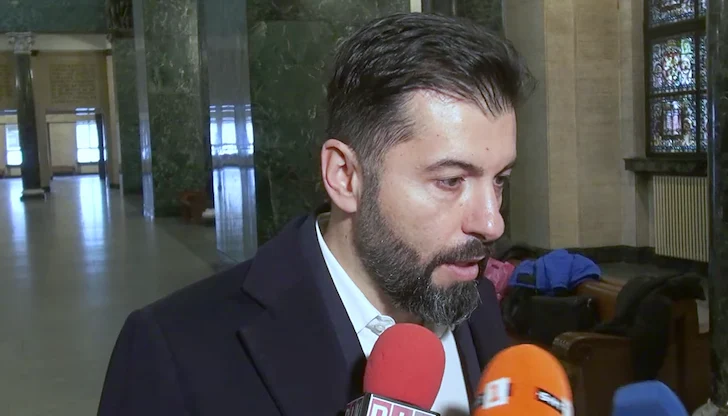 Петков отрече да има чистка в партията