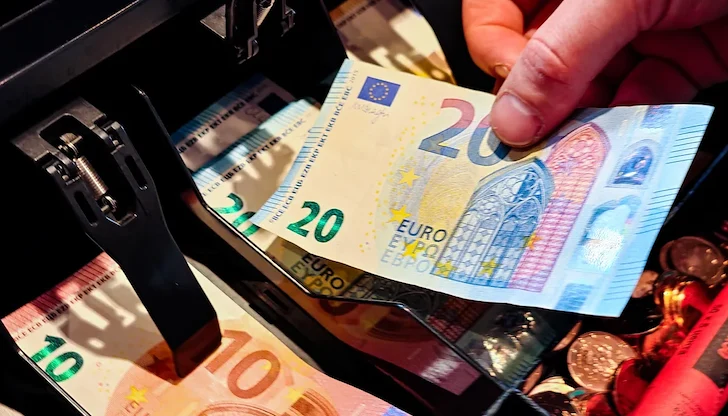 Експертът алармира за масова злоупотреба с "вратичка" в закона по време на двойното обращение Експертът алармира за масова злоупотреба с "вратичка" в закона по време на двойното обращение