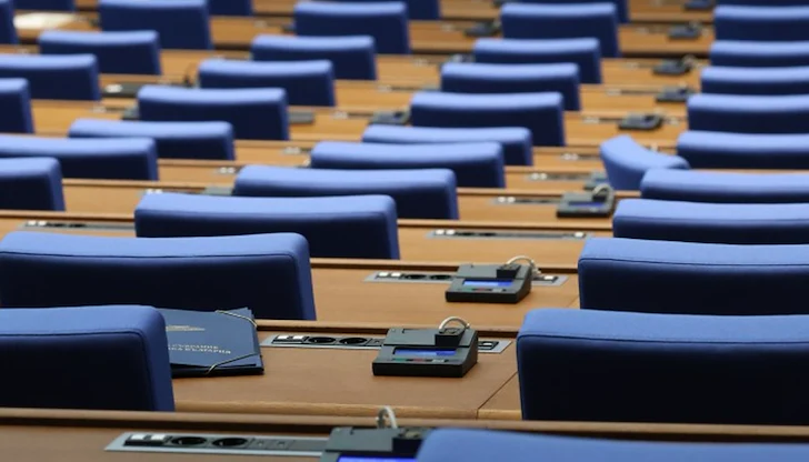 Депутатите са глобени със 773 хиляди лева за системни отсъствия Депутатите са глобени със 773 хиляди лева за системни отсъствия