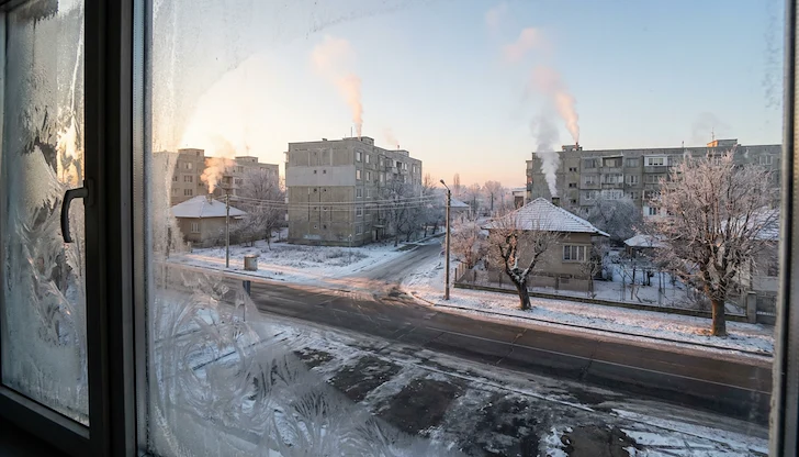 Опасни поледици връхлитат страната Опасни поледици връхлитат страната