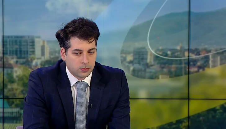 Решението на Радев да влезе на партийния терен е смело и смислено Решението на Радев да влезе на партийния терен е смело и смислено