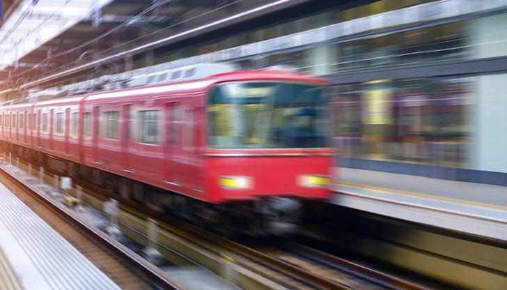 Влак се удари в кран в Мурсия, министърът спешно прехвърли вината на "външен фактор" Влак се удари в кран в Мурсия, министърът спешно прехвърли вината на "външен фактор"