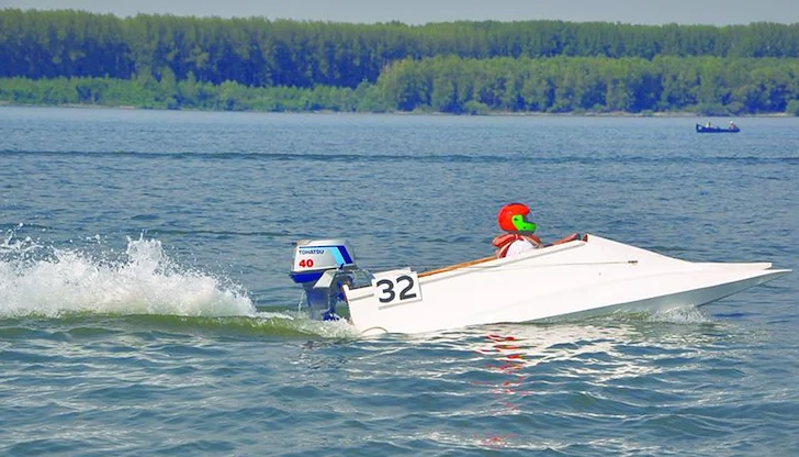 Надпреварата ще включва състезания за скутери F500 и детския шампионат GT15 Надпреварата ще включва състезания за скутери F500 и детския шампионат GT15