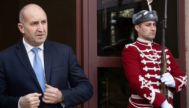 Конституционният съд решава за оставката му от поста на държавен глава Конституционният съд решава за оставката му от поста на държавен глава