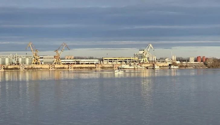 Корабите са превозвали калиев хлорид и азотни торове, няма информация за мъртва риба Корабите са превозвали калиев хлорид и азотни торове, няма информация за мъртва риба