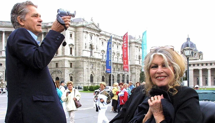 Погребват кинолегендата в Сен Тропе Погребват кинолегендата в Сен Тропе