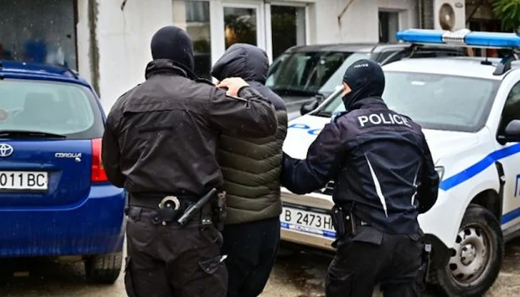 83 кг марихуана заловиха на Дунав мост, 841 души са в ареста само за декември 83 кг марихуана заловиха на Дунав мост, 841 души са в ареста само за декември