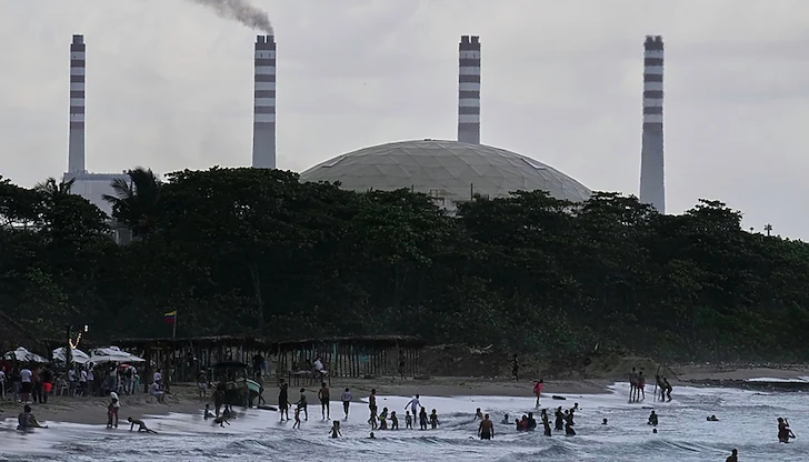 Тръмп обещава контрол, но експертите предупреждават за "Либийски сценарий" Тръмп обещава контрол, но експертите предупреждават за "Либийски сценарий"