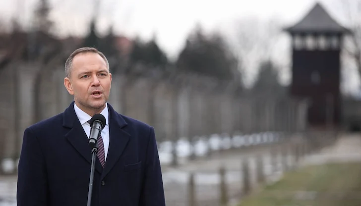 Държавният глава поднови и исканията за репарации от Берлин в остра реч Държавният глава поднови и исканията за репарации от Берлин в остра реч