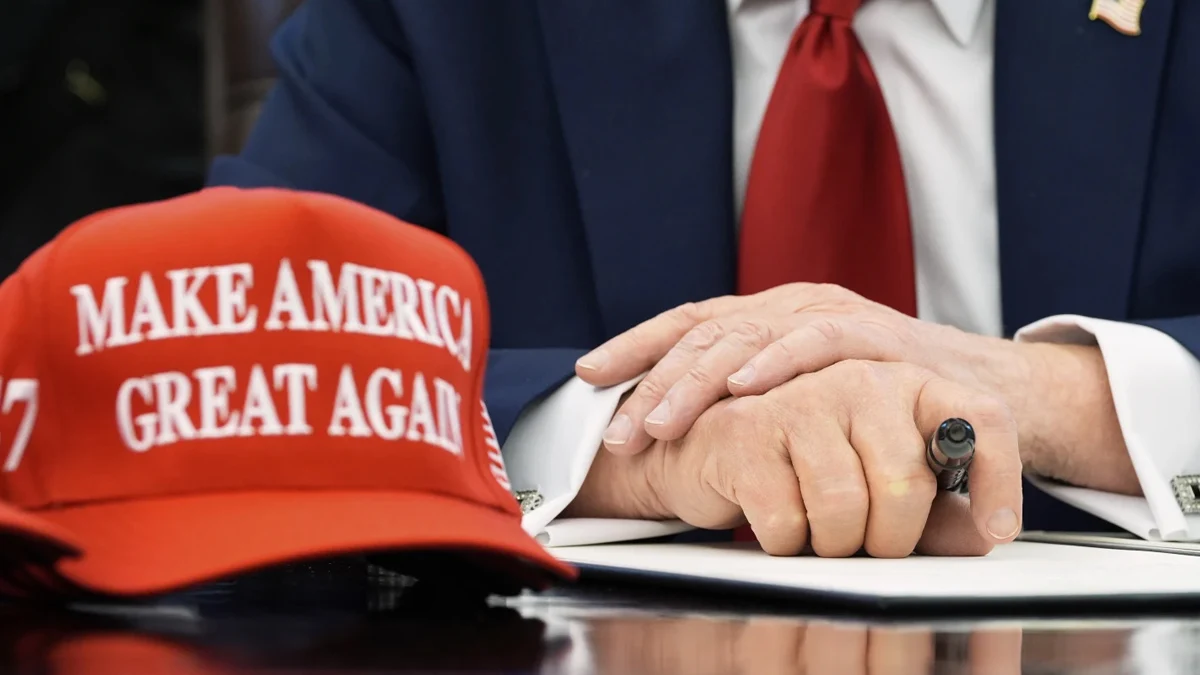 8000 студенти и 2500 специалисти губят право на престойДържавният департамент