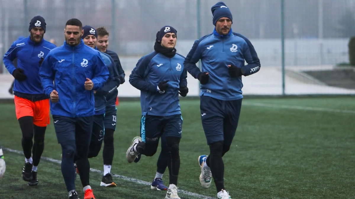 Драконите гостуват на Ямбол вместо мач с НефтохимикЛидерът във Втора