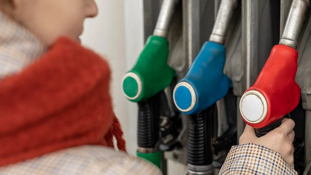 Дизелът по магистралите е с 10 евроцента по-скъп от градските