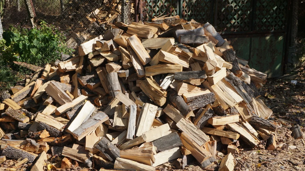 Провериха имоти на 64-годишен и 26-годишен мъж в община Сливо