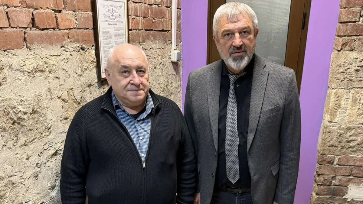 Частен арт център в дома на сем. Стойнови бе фокус