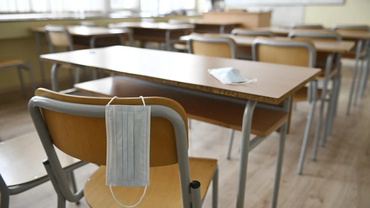 Русе остава в рисковата зона, всеки десети ученик в страната