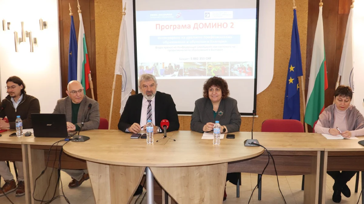 Новата програма Домино 2“ поставя работодателите начело на професионалното образованиеРусе