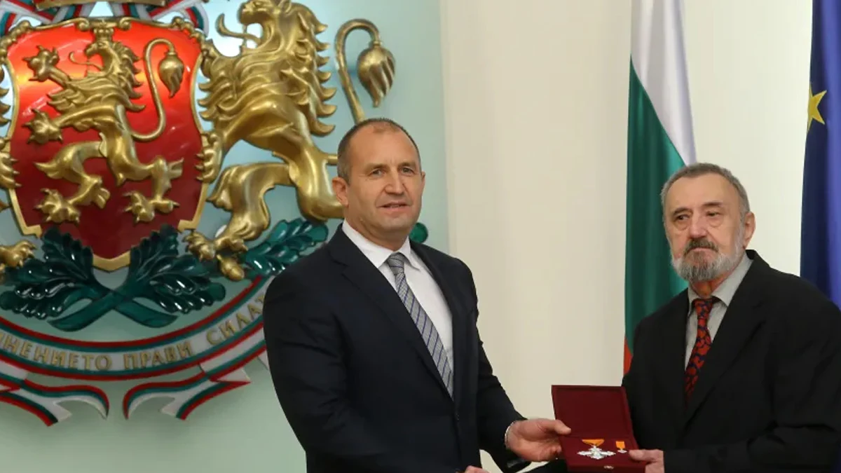 Поклонението пред тленните останки на литератора ще се състои утре