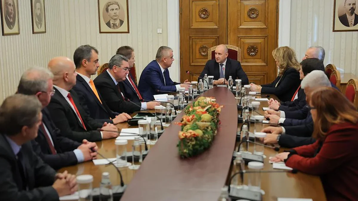 Президентът връчва последната папка утре сутрин, страната се готви за