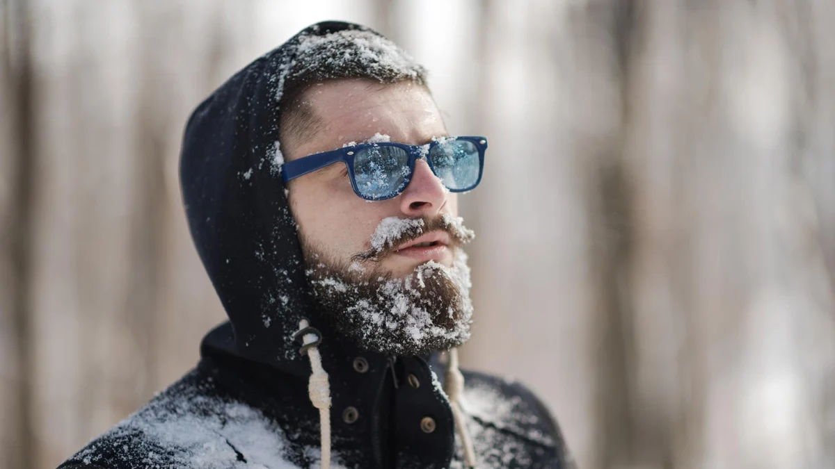 Болниците в Букурещ са пълни с пострадали от падания върху