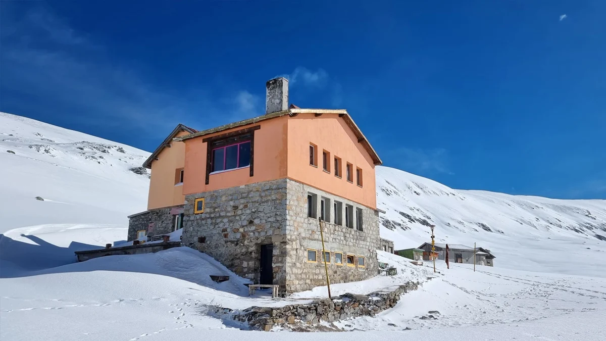 Турист с инсулт е свален от Стара планинаХеликоптер е вдигнат