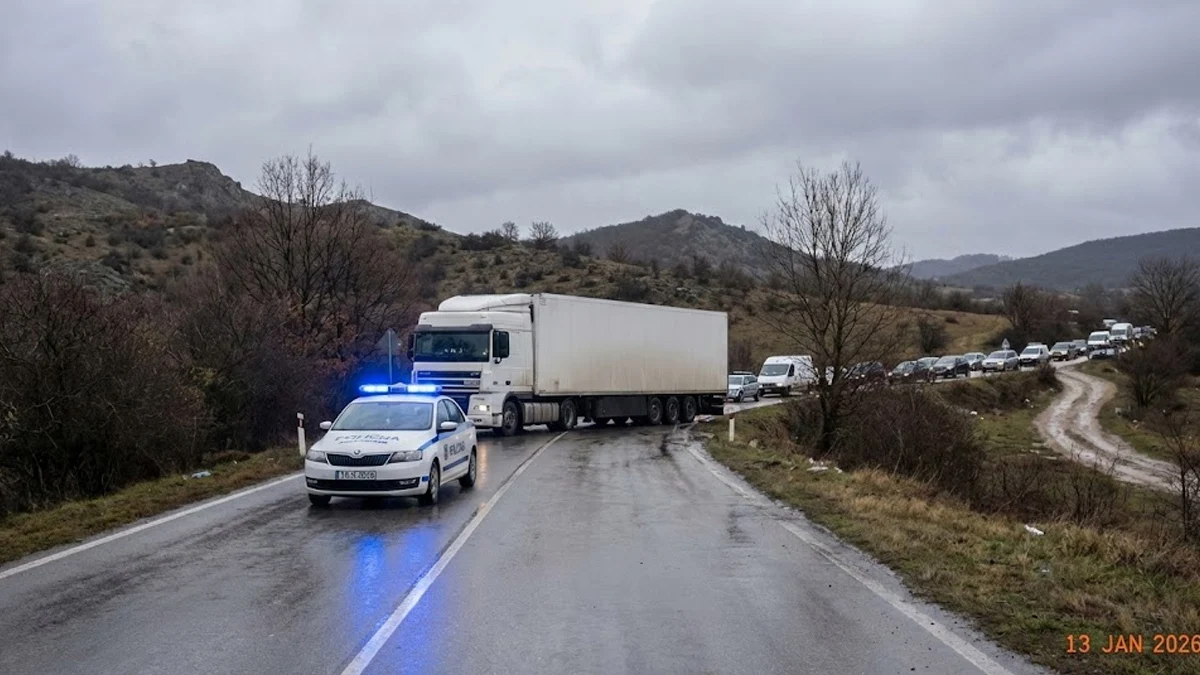 Леките коли обикалят през Горна Оряховица, камионите образуват опашка на