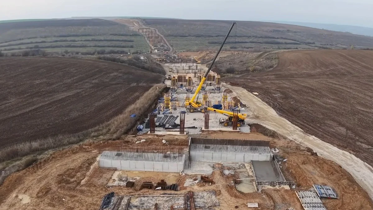 Министър Иван Иванов уверил, че всичко е по план, но