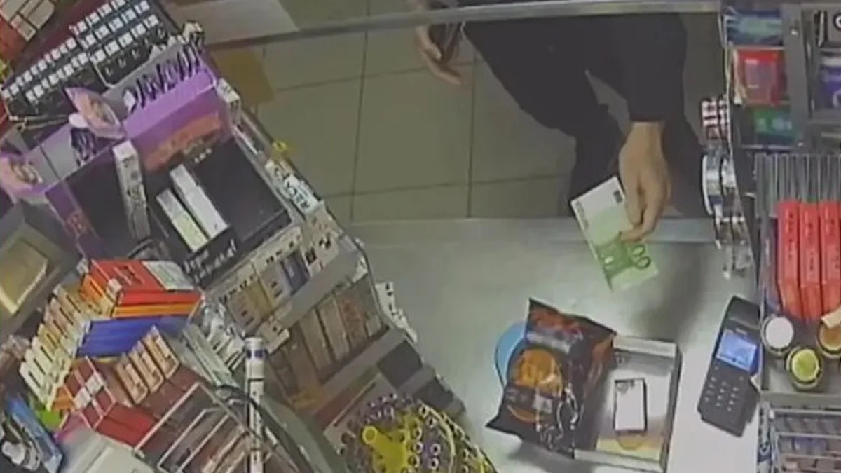 Младежи пазаруват с пачки от интернет, в Перник опитват удар