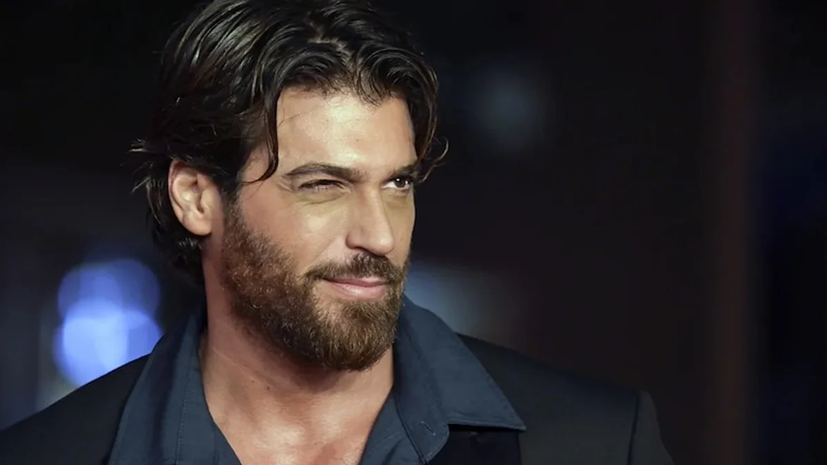 Звездата бе освободен експресно след разпит, докато журналисти и продуценти