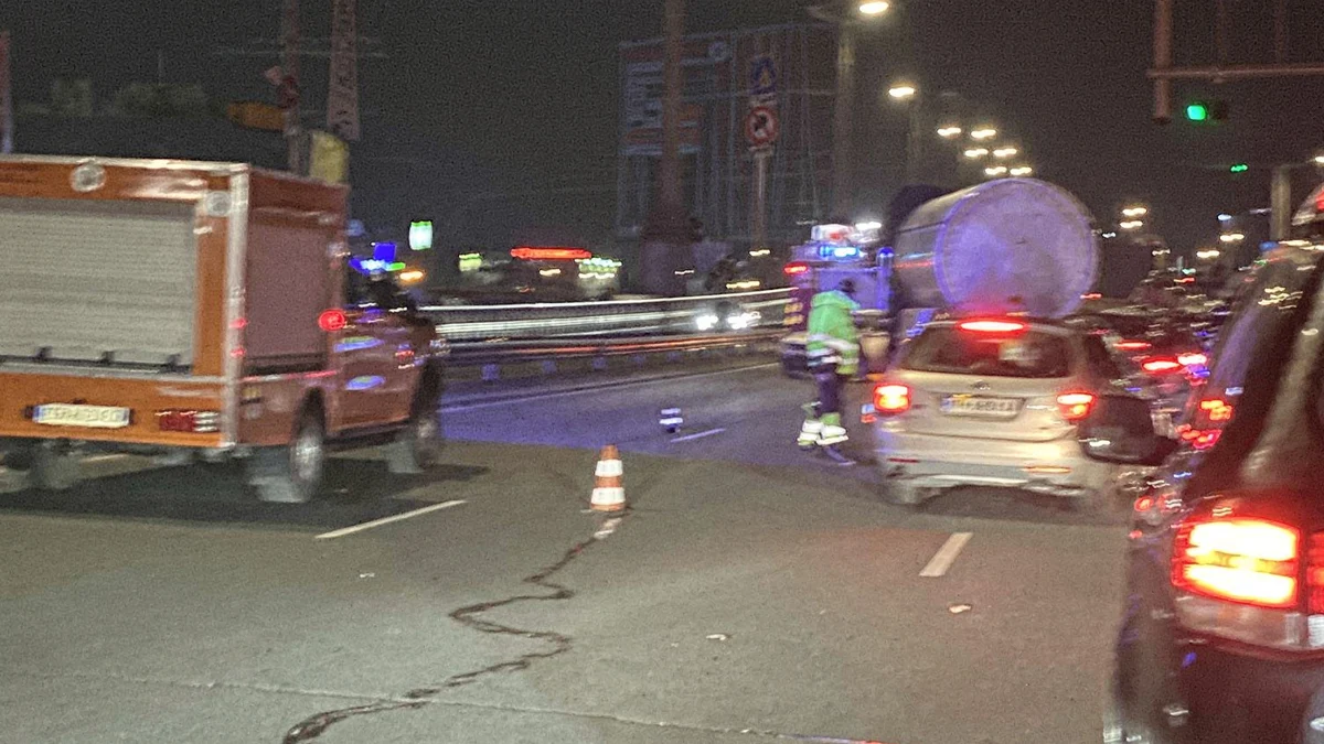 Задръстването стига до Младост 4, полицията все още не регулира