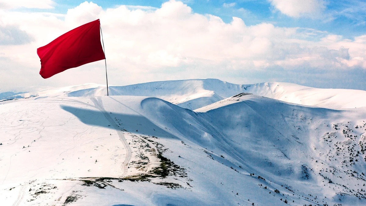 Лавинната опасност достигна четвърта степен, планинците съветват да се избягват