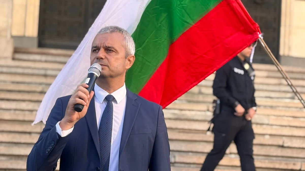 Лидерът на Възраждане пита къде е военната помощ за Венецуела?В