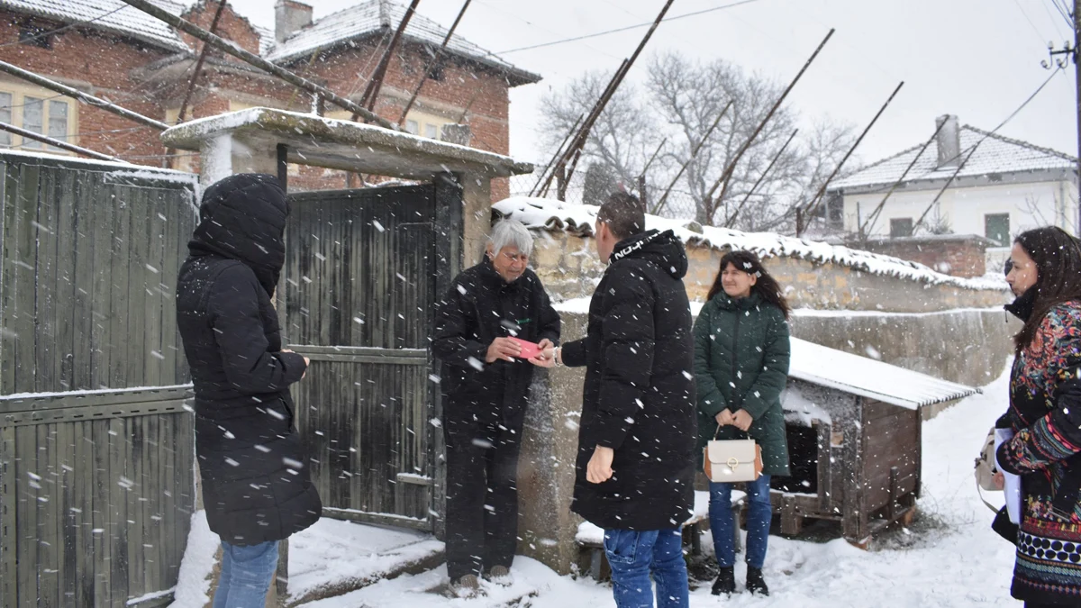Сумата беше събрана от ученици и деца по време на