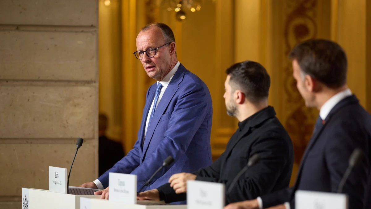 Канцлерът заяви на срещата в Париж, че не изключва нито