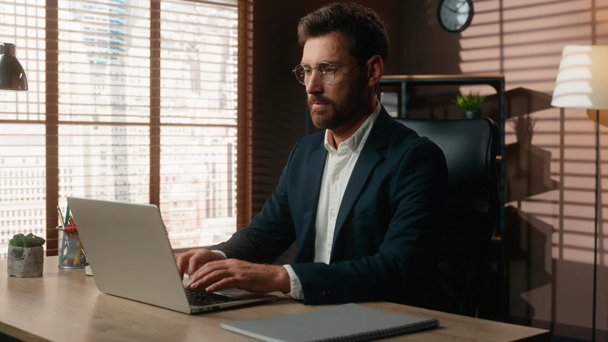 Хакерите маскират имейлите така, че да изглеждат изпратени от собствената