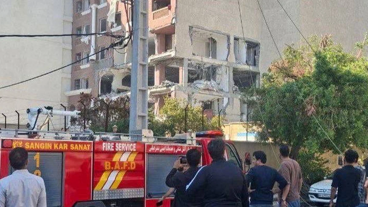 Техеран отрича атака срещу военен лидер в Бандар АбасМощна експлозия