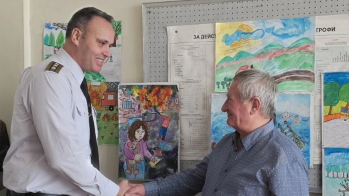 Цанко Байчев е част от екипа на пожарната от 1981