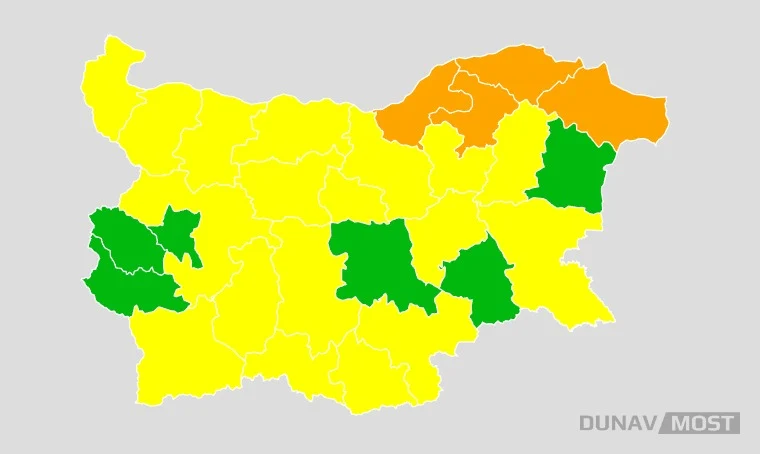 Предупреждението е за силен вятър, обилен снеговалеж и поледициНИМХ обяви