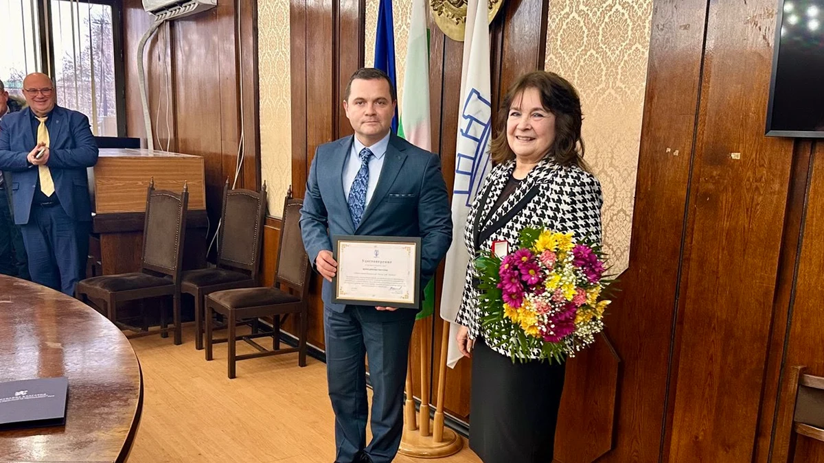 Мария Плачкова получи почетна значка Русе за приноса си към